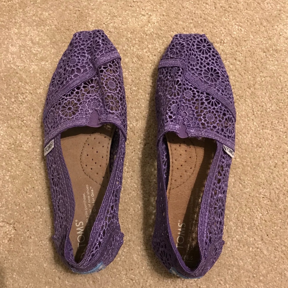 Toms lace slip-ons